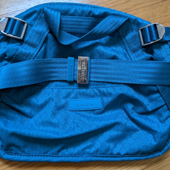 Athleta Excursion Large Belt Bag - Picture 4 of 5